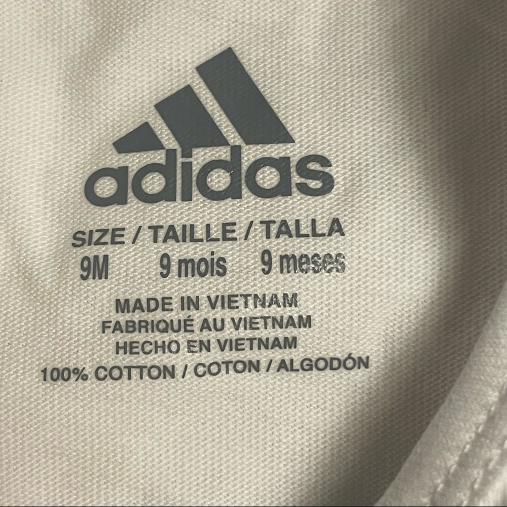 𝅺✅3X Host Pick✅ Adidas Set of 2 Onesies, 9M - Picture 4 of 13
